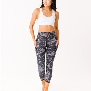 Zyia Black Camo Metallic Legging Capri